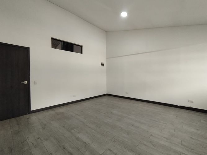 Oficina en arriendo en Villa Carlota, Medellín, 28 m² · foto 7 de 9