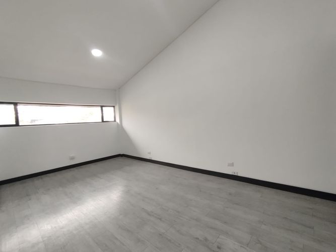 Oficina en arriendo en Villa Carlota, Medellín, 28 m² · foto 8 de 9