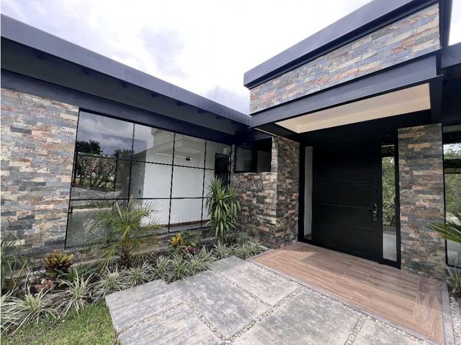 Casa de 3 alcobas en venta en Pantanillo, El Retiro, 344 m² · foto 2 de 24