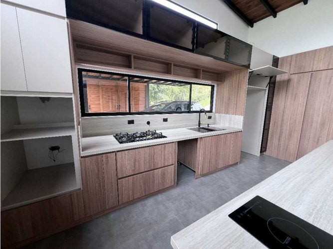 Casa de 3 alcobas en venta en Pantanillo, El Retiro, 344 m² · foto 8 de 24