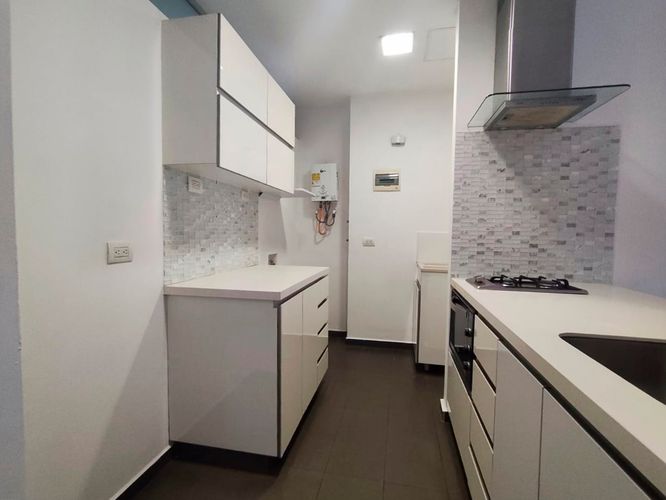 Apartamento de 1 alcoba en arriendo en El Poblado, Medellín, 57 m² · foto 5 de 13