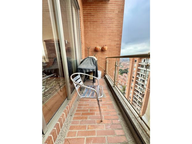 Apartamento de 3 alcobas en venta en Colina Campestre, Bogotá, 175 m² · foto 3 de 22