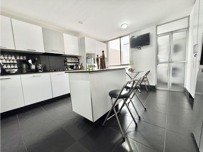 Apartamento de 3 alcobas en venta en Colina Campestre, Bogotá, 175 m² · foto 8 de 22