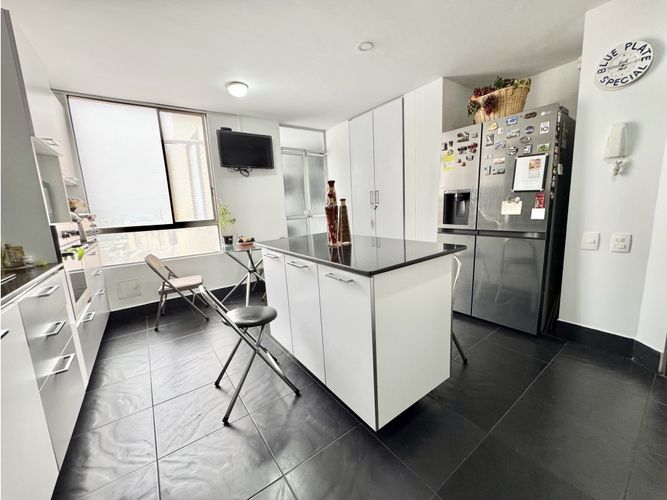 Apartamento de 3 alcobas en venta en Colina Campestre, Bogotá, 175 m² · foto 9 de 22