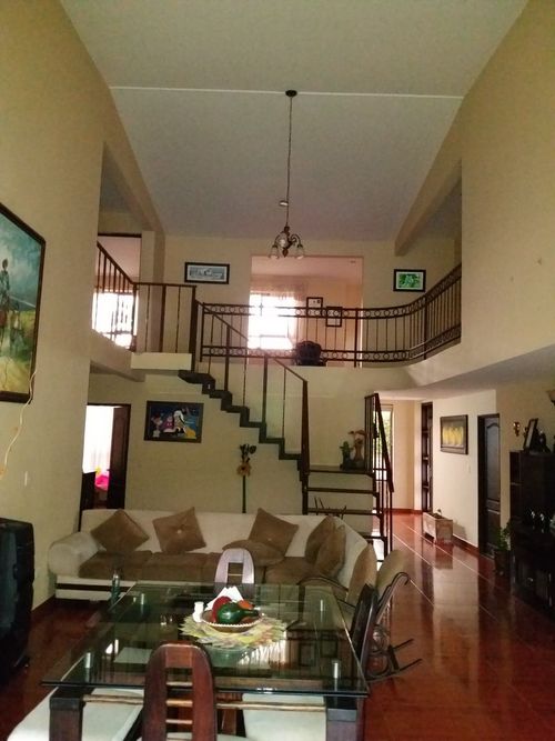 Casa de 6 alcobas en venta en Sector Parque Valencia, Armenia, 458 m² · foto 4 de 6