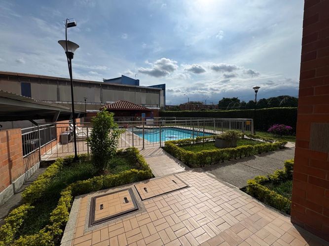 Apartamento de 3 alcobas en venta en Primero De Mayo, Cali, 80 m² · foto 18 de 19