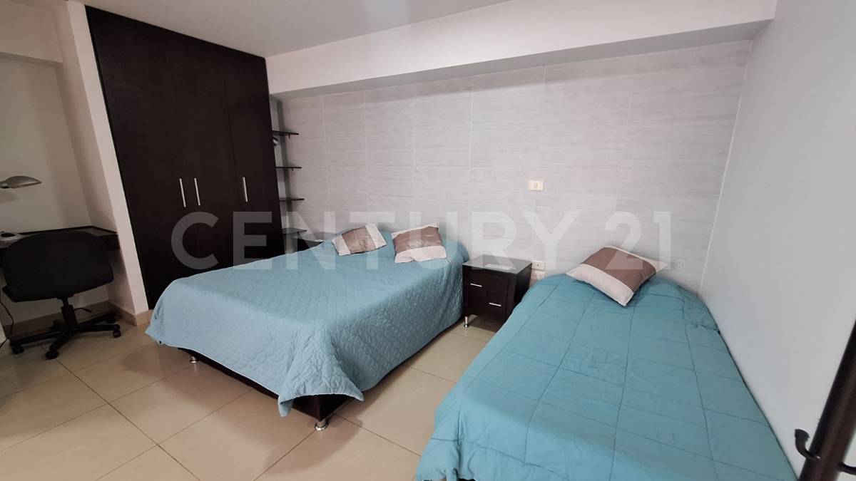 Casa en venta en Quinta Paredes, Bogotá · foto 3 de 24