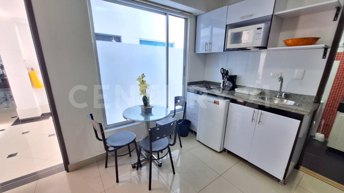 Casa en venta en Quinta Paredes, Bogotá · foto 4 de 24