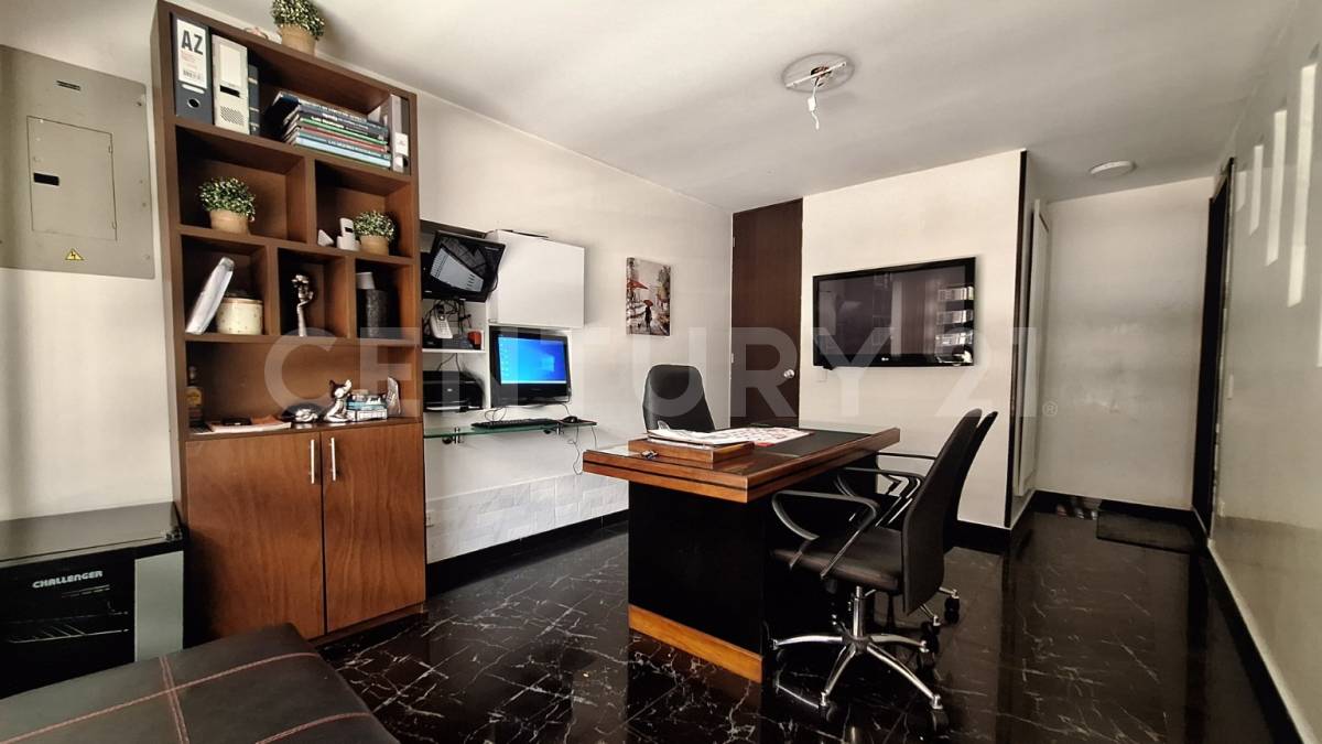 Casa en venta en Quinta Paredes, Bogotá · foto 13 de 24