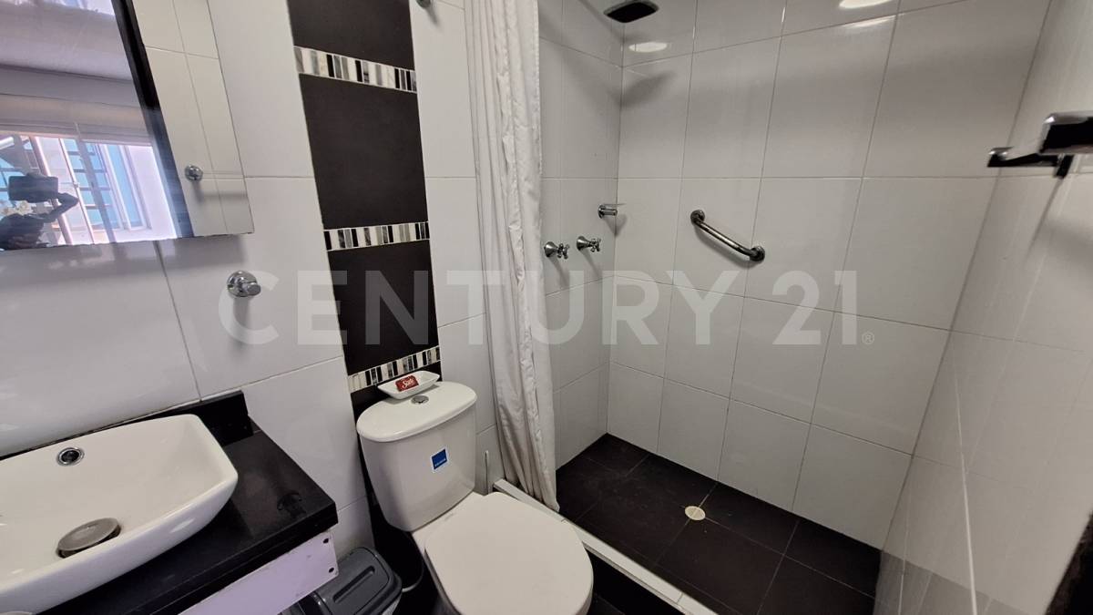 Casa en venta en Quinta Paredes, Bogotá · foto 19 de 24