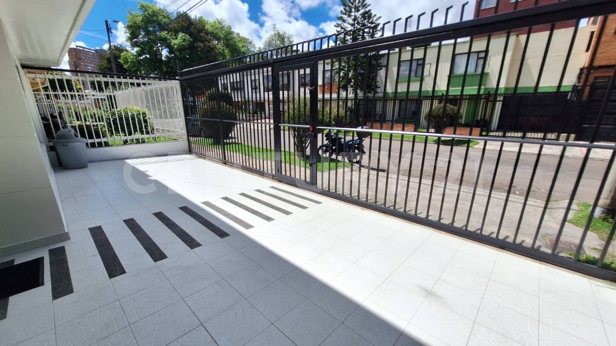 Casa en venta en Quinta Paredes, Bogotá · foto 23 de 24