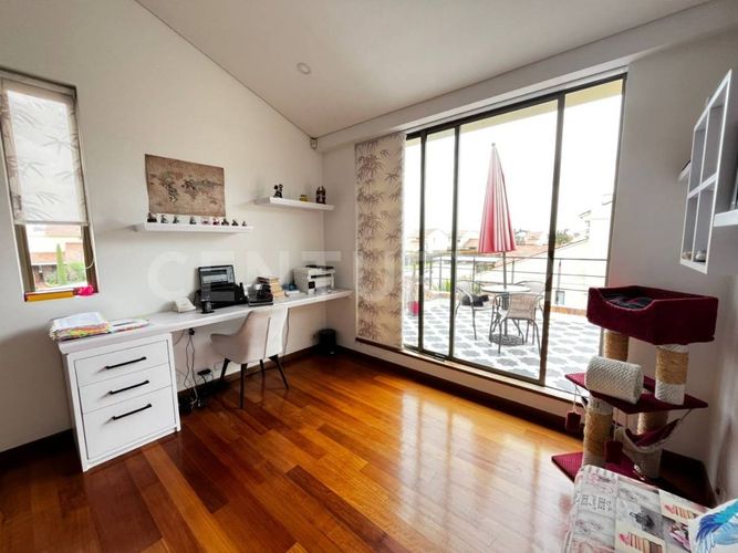 Casa de 5 alcobas en venta en Rozo, Cota, 254 m² · foto 19 de 23