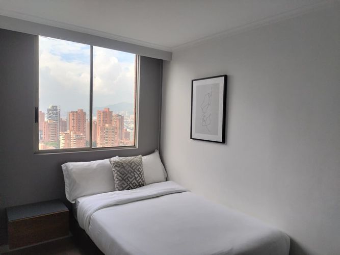 Apartamento de 3 alcobas en venta en El Poblado, Medellín, 87 m² · foto 15 de 19