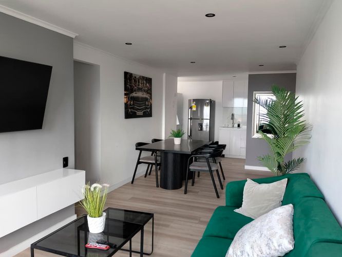 Apartamento de 3 alcobas en venta en El Poblado, Medellín, 87 m² · foto 2 de 19