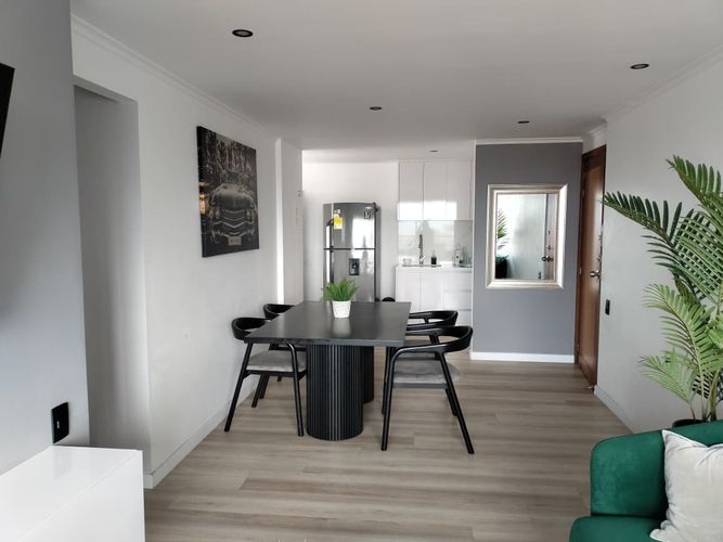 Apartamento de 3 alcobas en venta en El Poblado, Medellín, 87 m² · foto 3 de 19