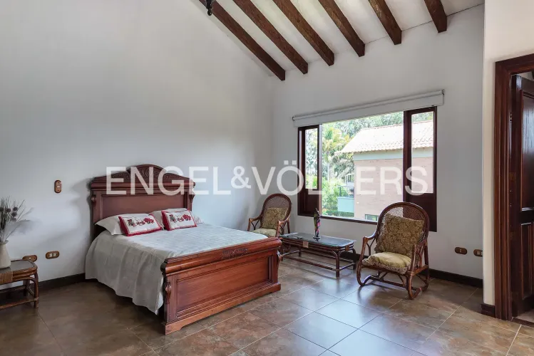 Casa de 6 alcobas en venta en Llano Grande, Rionegro, 610 m² · foto 16 de 18