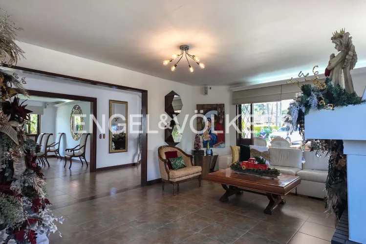 Casa de 6 alcobas en venta en Llano Grande, Rionegro, 610 m² · foto 4 de 18