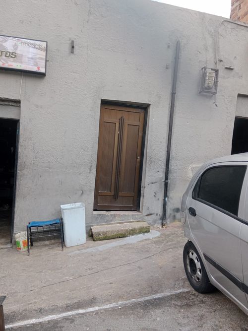 Local en arriendo en Laureles, Medellín, 18 m² · foto 2 de 8