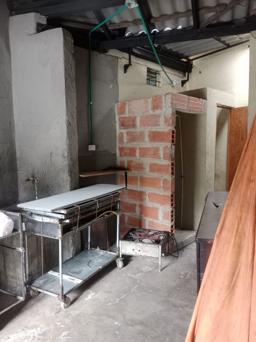 Local en arriendo en Laureles, Medellín, 18 m² · foto 7 de 8