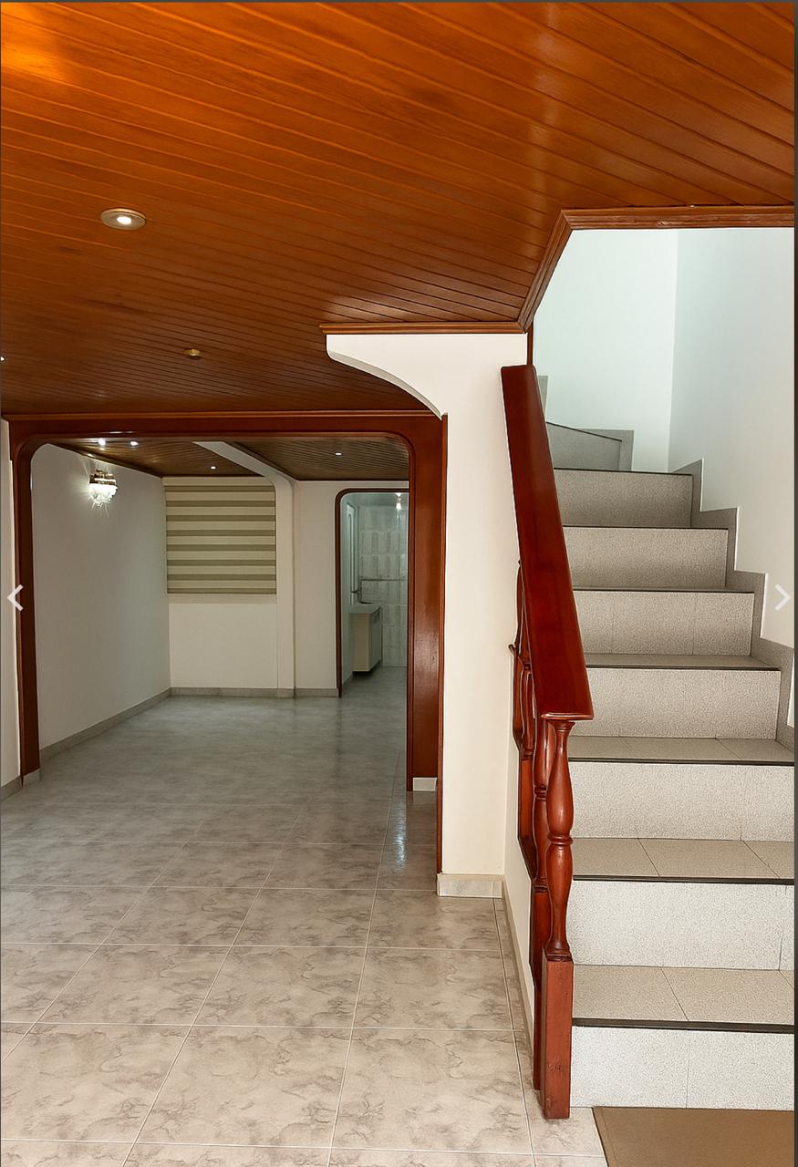 Casa en venta en Villas De Granada, Bogotá · foto 4 de 19
