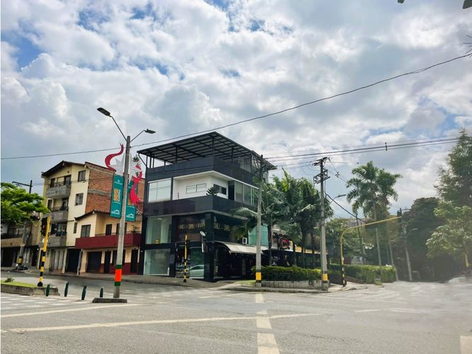 Edificio en venta en La Paz, Envigado, 575 m² · foto 3 de 11
