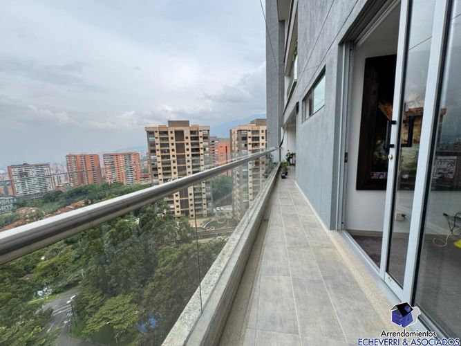 Apartamento de 3 alcobas en venta en Loma De Las Brujas, Envigado, 207 m² · foto 7 de 17