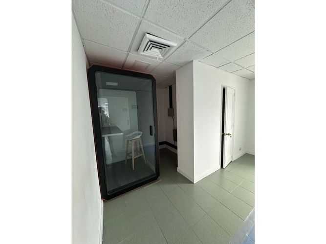 Oficina en venta en La Aguacatala, Medellín, 285 m² · foto 10 de 24