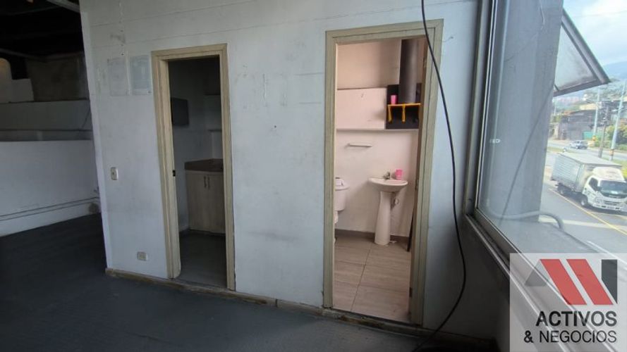 Bodega en arriendo en Cañaveralejo, Sabaneta, 861 m² · foto 9 de 22