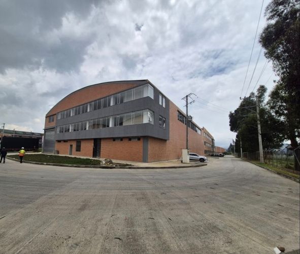 Bodega en arriendo en Ub El Trebol, Mosquera, 2037 m² · foto 5 de 18