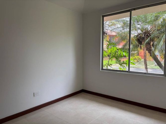 Casa de 3 alcobas en venta en San Isidro, Jamundí, 167 m² · foto 6 de 18