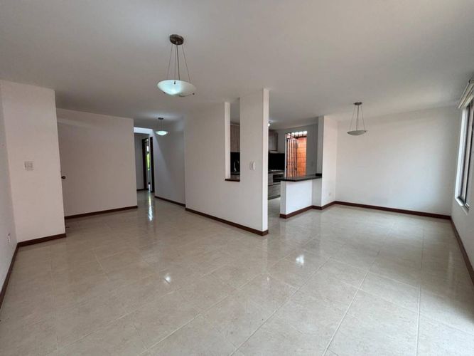 Casa de 3 alcobas en venta en San Isidro, Jamundí, 167 m² · foto 7 de 18