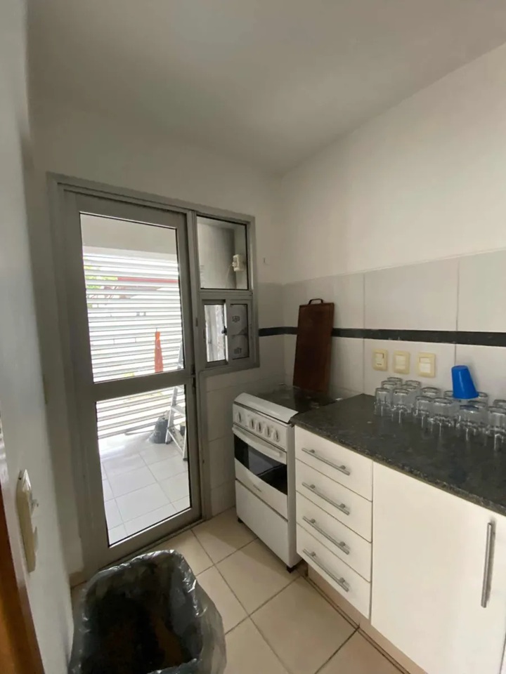 ALQUILER EN AGUADA, 1 DORMITORIO, PISO 1 AL FRENTE, GARAJE INCLUIDO, PORTERIA 24HS · Foto 10