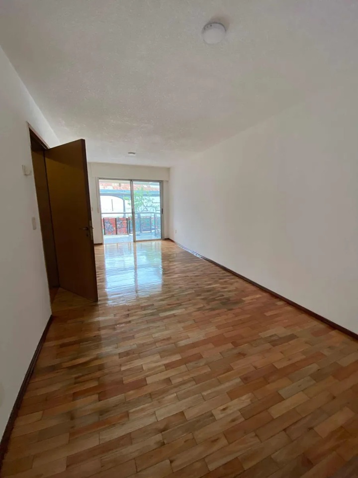 ALQUILER EN AGUADA, 1 DORMITORIO, PISO 1 AL FRENTE, GARAJE INCLUIDO, PORTERIA 24HS · Foto 1