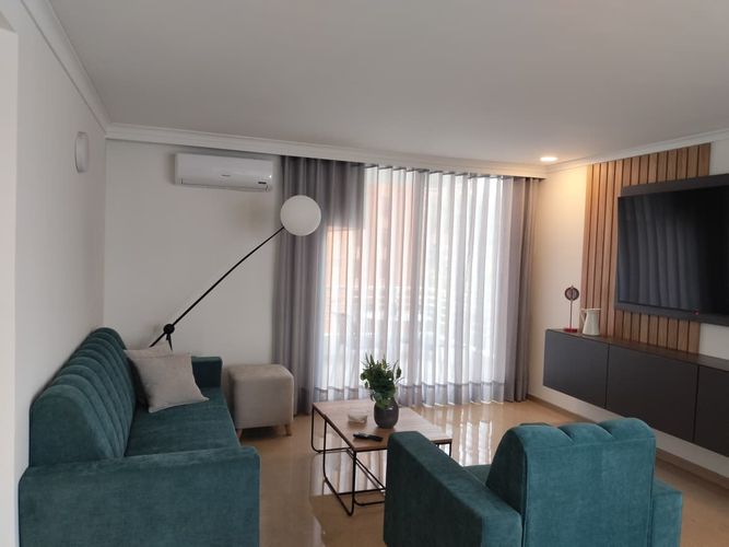 Apartamento de 3 alcobas en arriendo en El Poblado, Medellín, 140 m² · foto 2 de 19