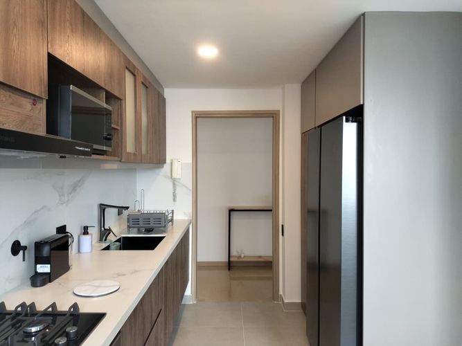 Apartamento de 3 alcobas en arriendo en El Poblado, Medellín, 140 m² · foto 5 de 19