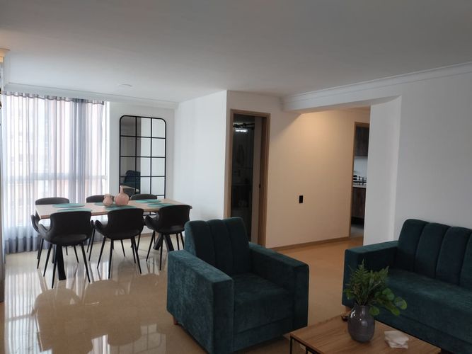 Apartamento de 3 alcobas en arriendo en El Poblado, Medellín, 140 m² · foto 3 de 19