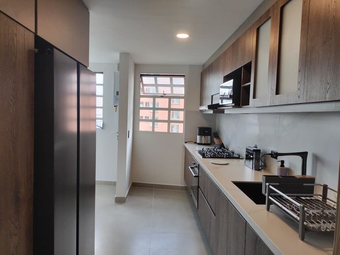 Apartamento de 3 alcobas en arriendo en El Poblado, Medellín, 140 m² · foto 6 de 19