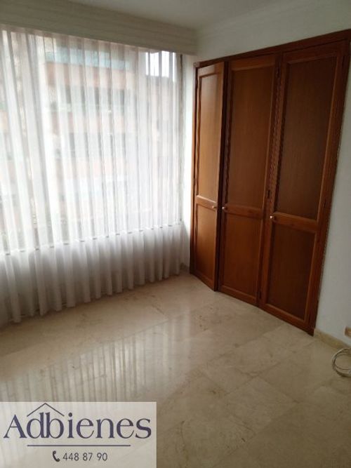 Apartamento de 3 alcobas en venta en Laureles, Medellín, 178 m² · foto 13 de 24