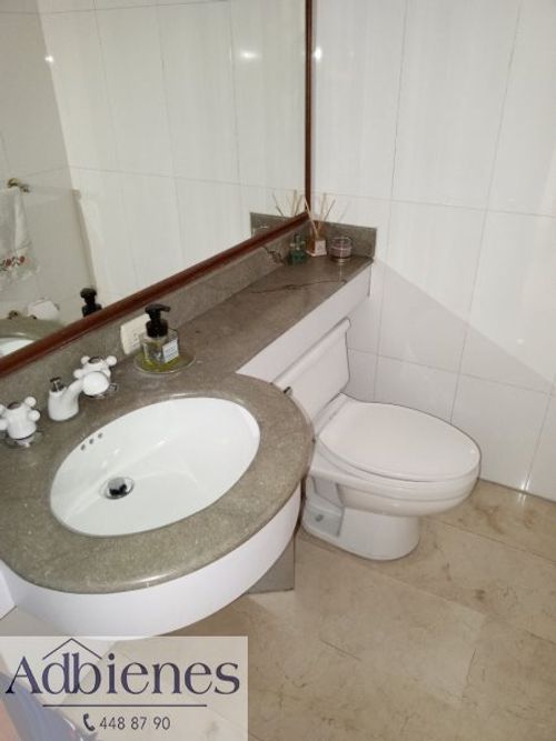 Apartamento de 3 alcobas en venta en Laureles, Medellín, 178 m² · foto 22 de 24