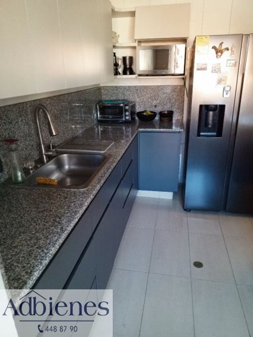 Apartamento de 3 alcobas en venta en Laureles, Medellín, 178 m² · foto 23 de 24