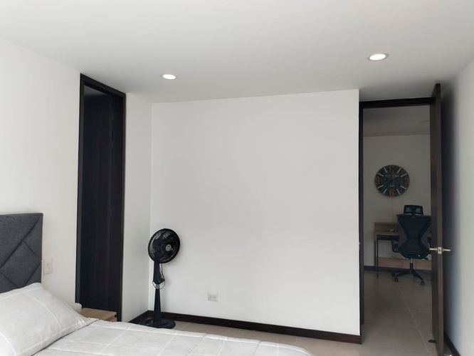 Apartamento de 3 alcobas en arriendo en El Poblado, Medellín, 108 m² · foto 16 de 18