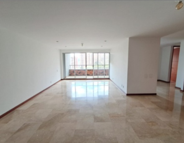 Apartamento de 3 alcobas en arriendo en Los Balsos, Medellín, 130 m² · foto 8 de 24