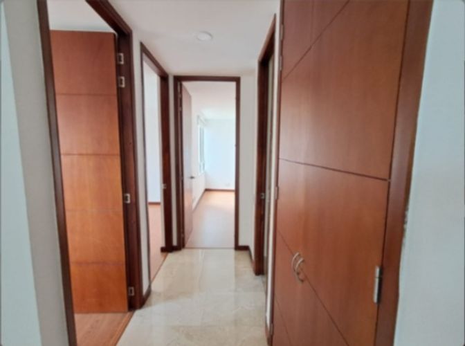 Apartamento de 3 alcobas en arriendo en Los Balsos, Medellín, 130 m² · foto 11 de 24