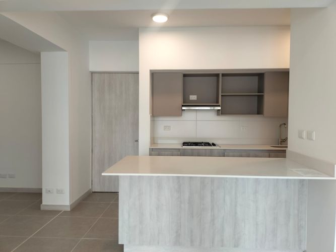 Apartamento de 3 alcobas en arriendo en El Poblado, Medellín, 116 m² · foto 7 de 19