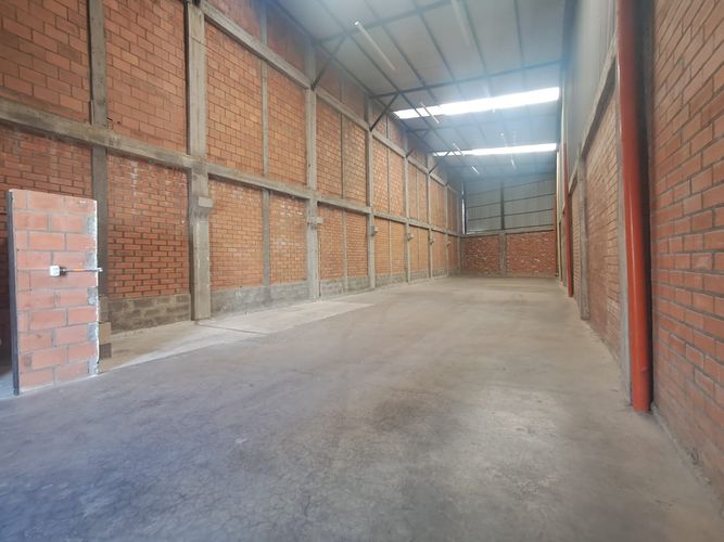 Bodega en arriendo en La Badea, Dosquebradas, 274 m² · foto 2 de 10
