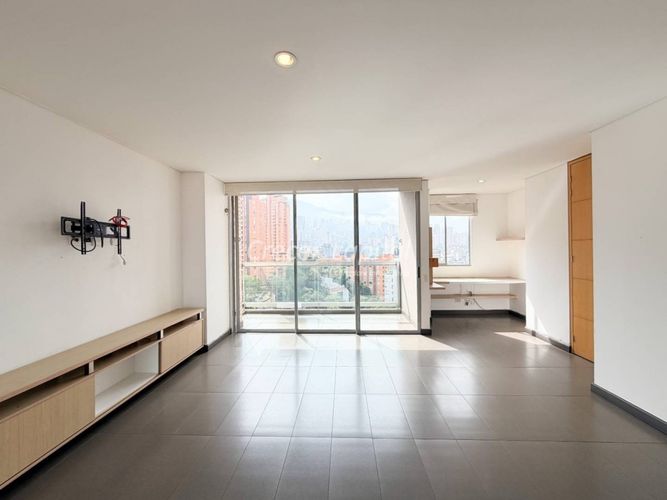 Apartamento de 3 alcobas en arriendo en Manila, Medellín, 120 m² · foto 3 de 20