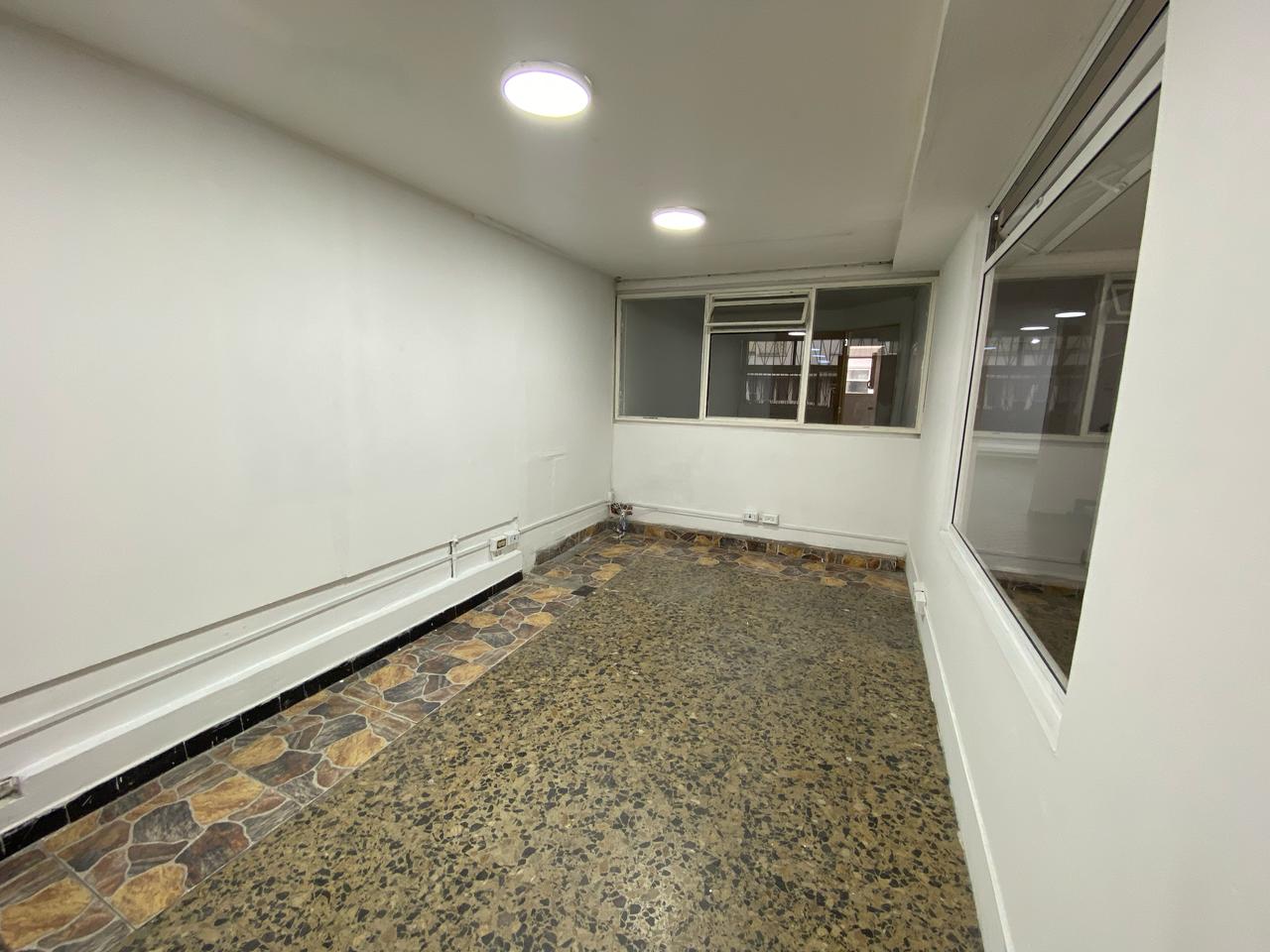 Casa en venta en Polo Club, Bogotá · foto 2 de 24