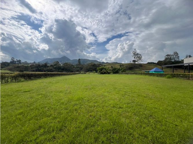 Lote en venta en Rionegro, 7263 m² · foto 2 de 7