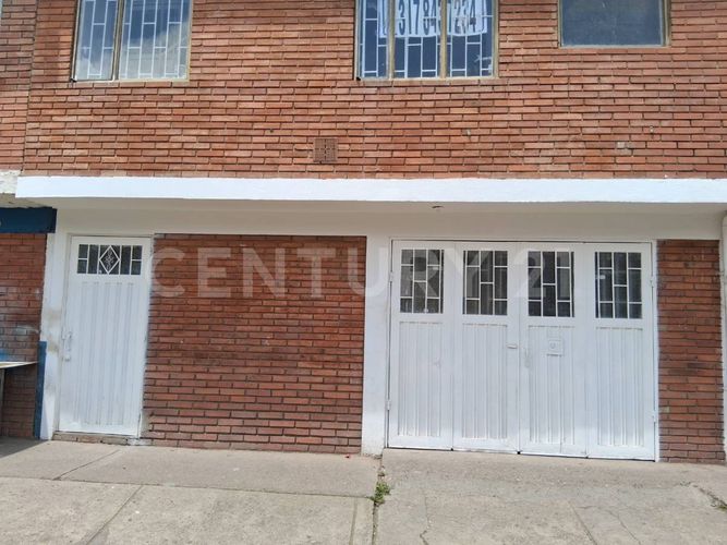 Casa de 4 alcobas en venta en Ciudad Bachue, Bogotá, 200 m² · foto 2 de 24
