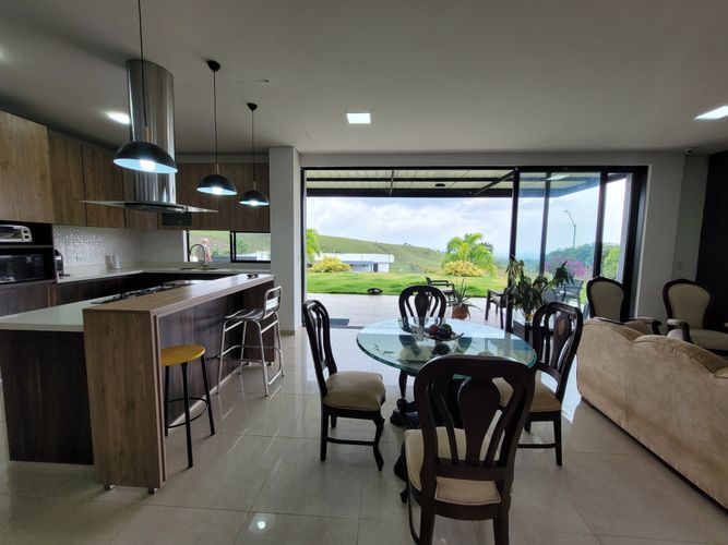 Casa de 4 alcobas en venta en Cerritos, Pereira, 1515 m² · foto 4 de 24